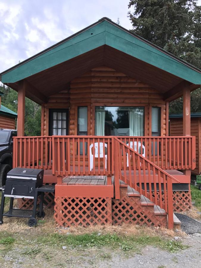 Gwin'S Lodge & Roadhouse Cooper Landing Exterior photo