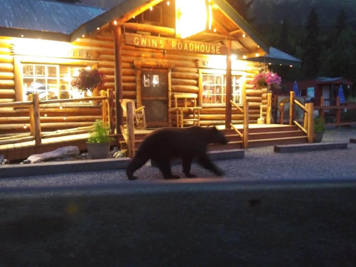 Gwin'S Lodge & Roadhouse Cooper Landing Exterior photo